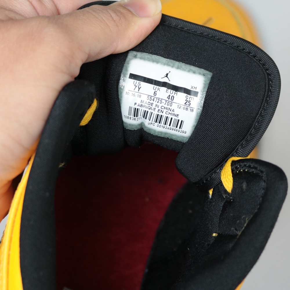 Jordan 1 Mid University Gold Black Sneakers Size 7Y / Women Size 8.5 - Picture 7 of 7